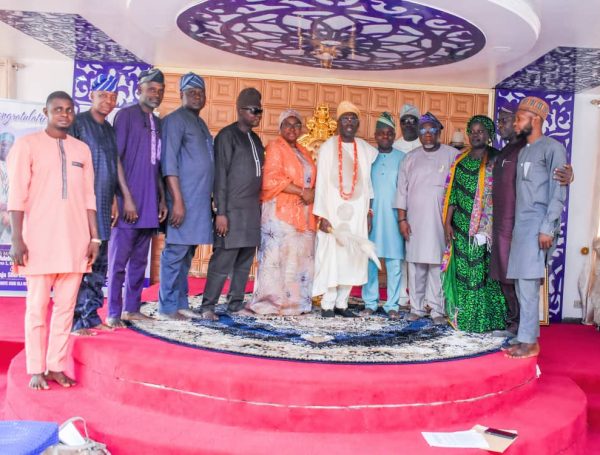 COURTESY VISIT TO THE ELERIN OF ERIN-ILE